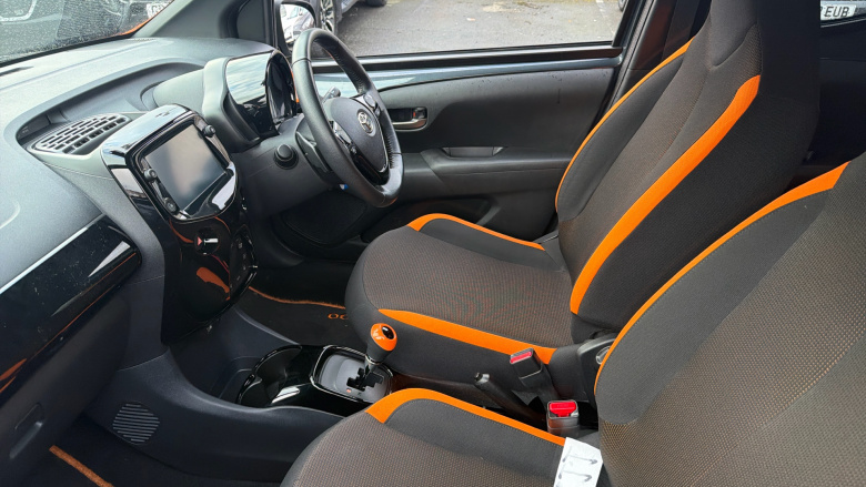 Toyota Aygo 1.0 VVT-i JBL Edition 5dr x-shift Petrol Hatchback